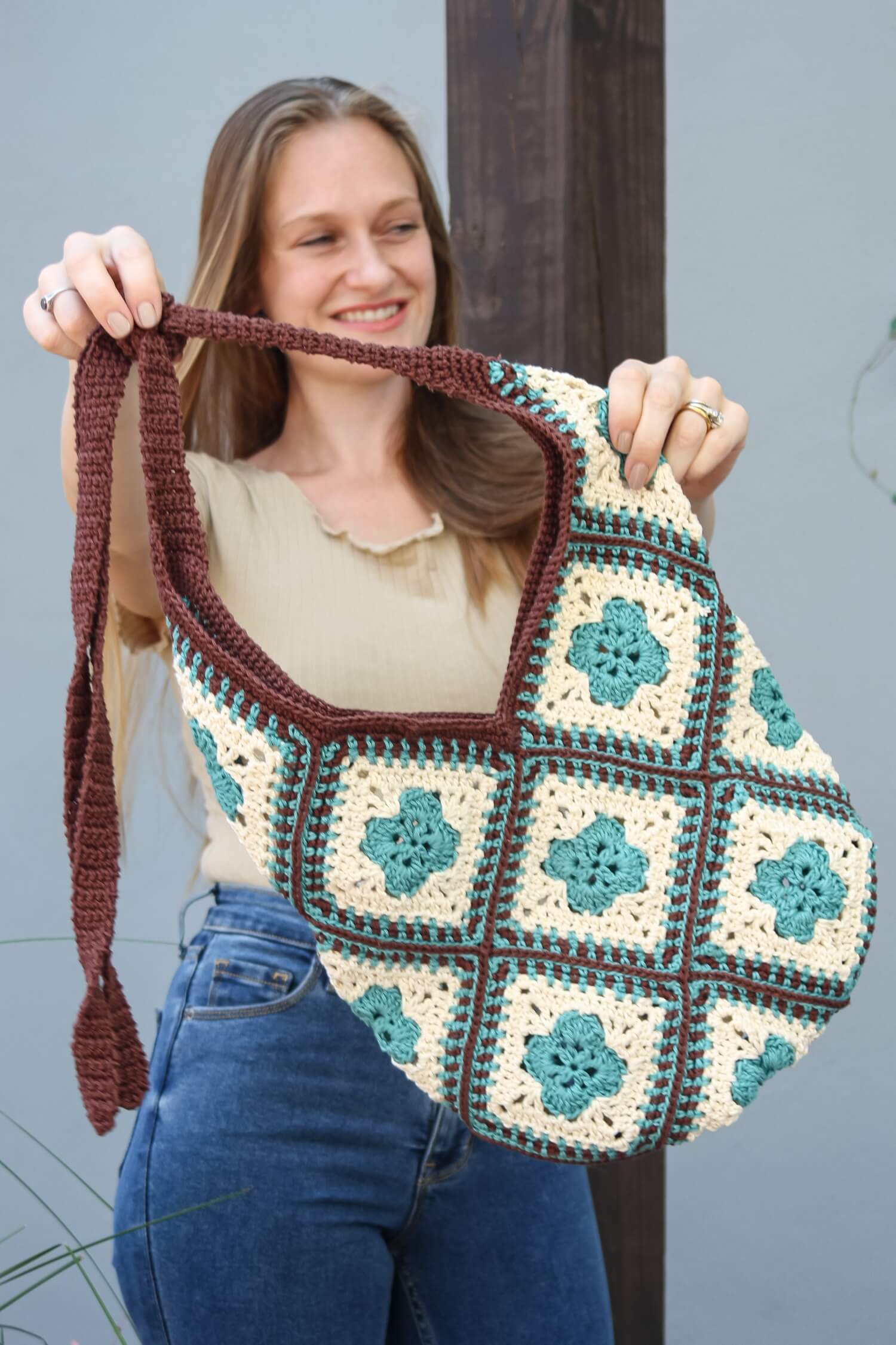 Crochet Kit - Tie Strap Granny Square Bag – Lion Brand Yarn