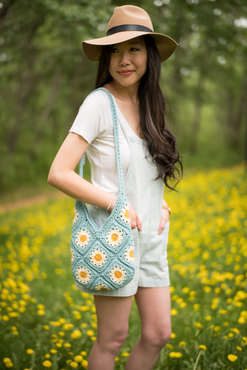 Crochet Kit - Summer Days Daisy Bag – Lion Brand Yarn