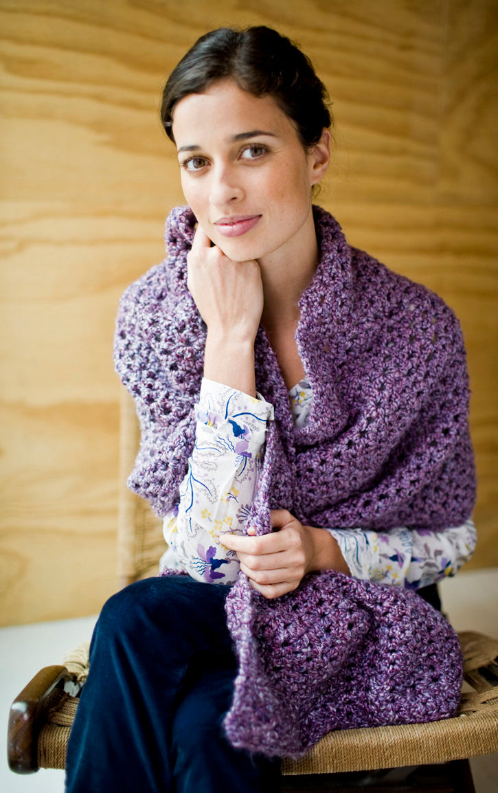 Tranquil Comfort Shawl (Crochet) – Lion Brand Yarn