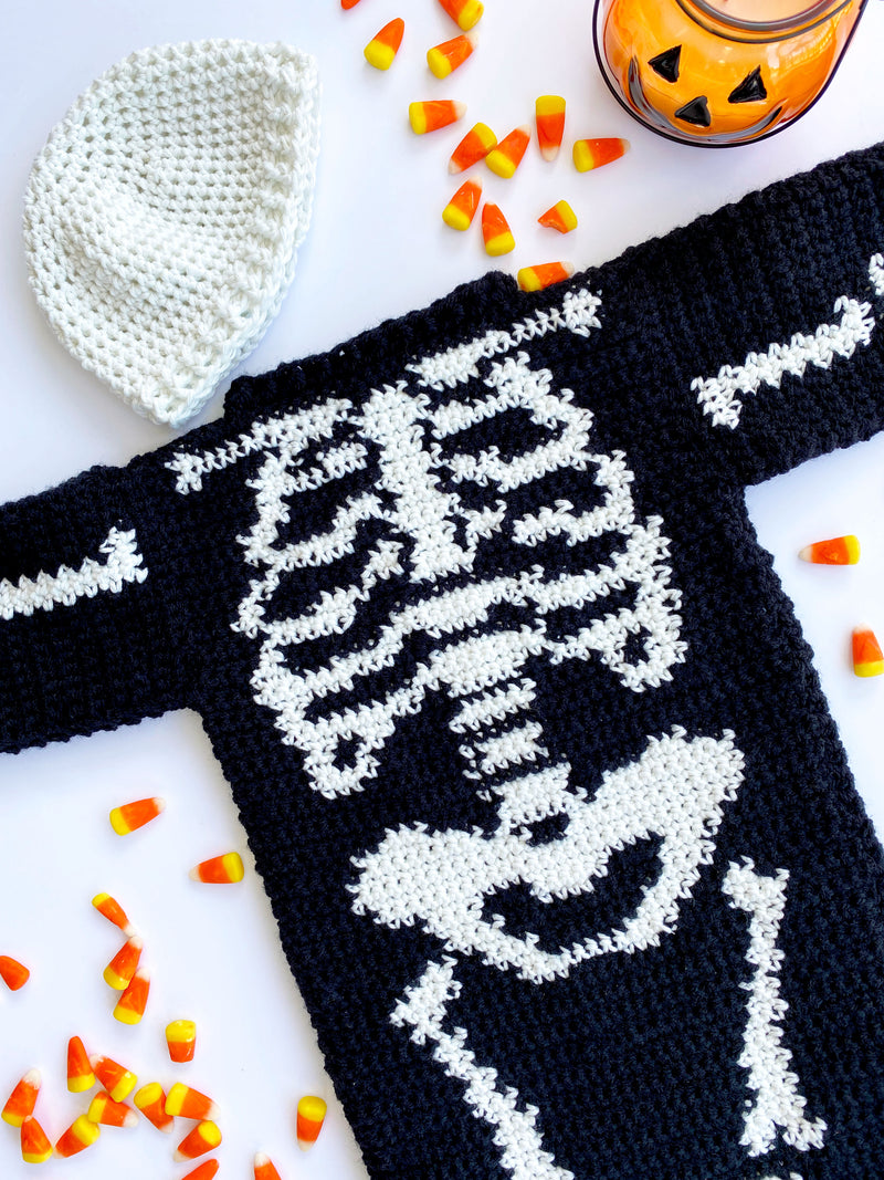 Skeleton Baby Costume (Crochet) – Lion Brand Yarn