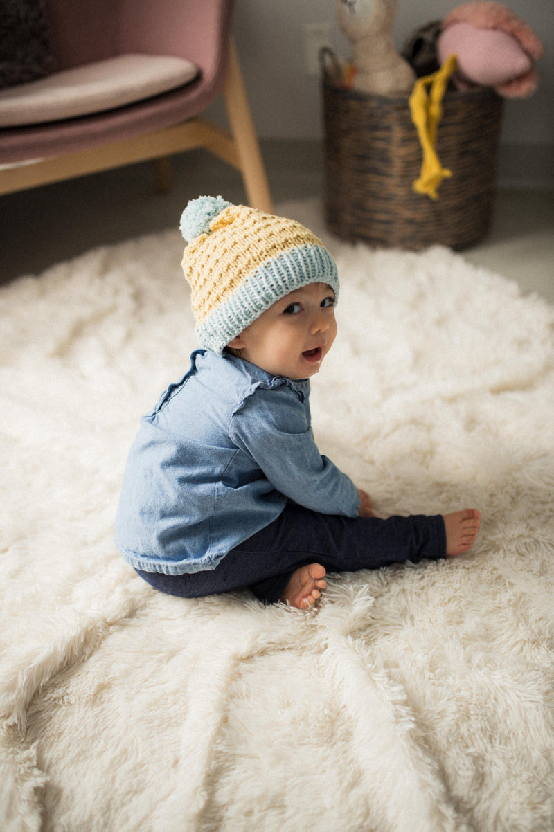 Pom Pom Baby Hat (Knit) – Lion Brand Yarn